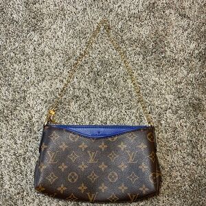 Dupe Louis Vuitton Brown and Blue Shoulder Bag